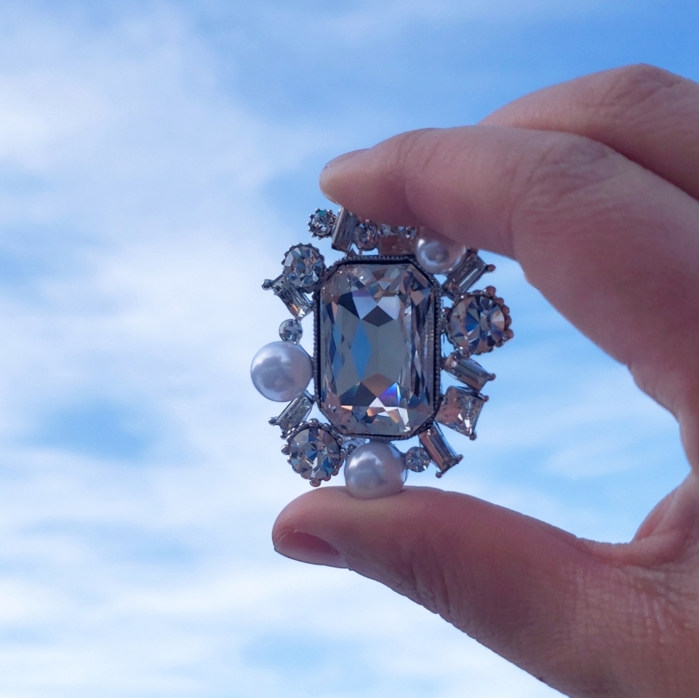 Brooch with Swarovski crystals